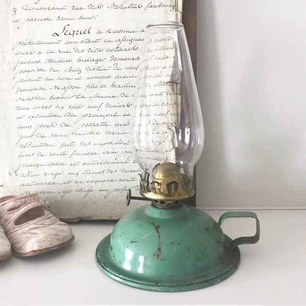 A beautiful little vintage oil lamp