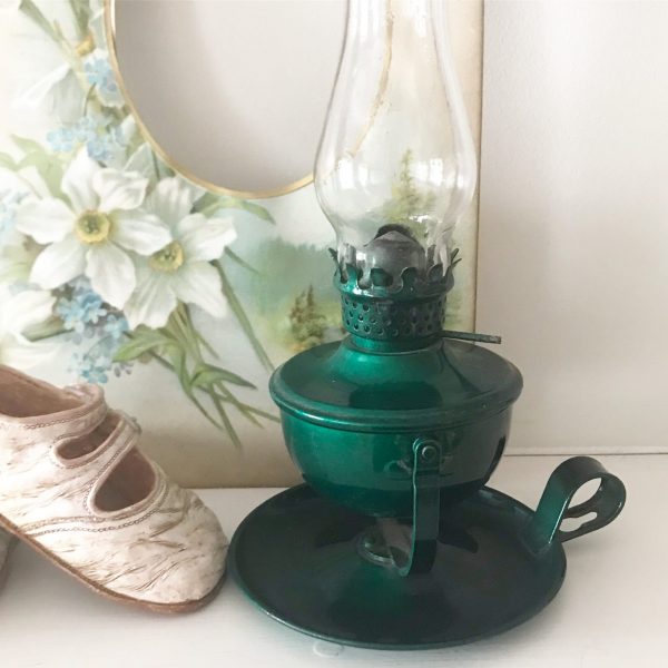 Adorable vintage green oil lamp (wall mountable)