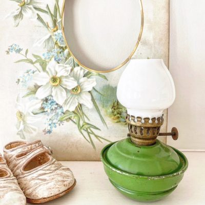 Lovely little vintage nursery oil lamp